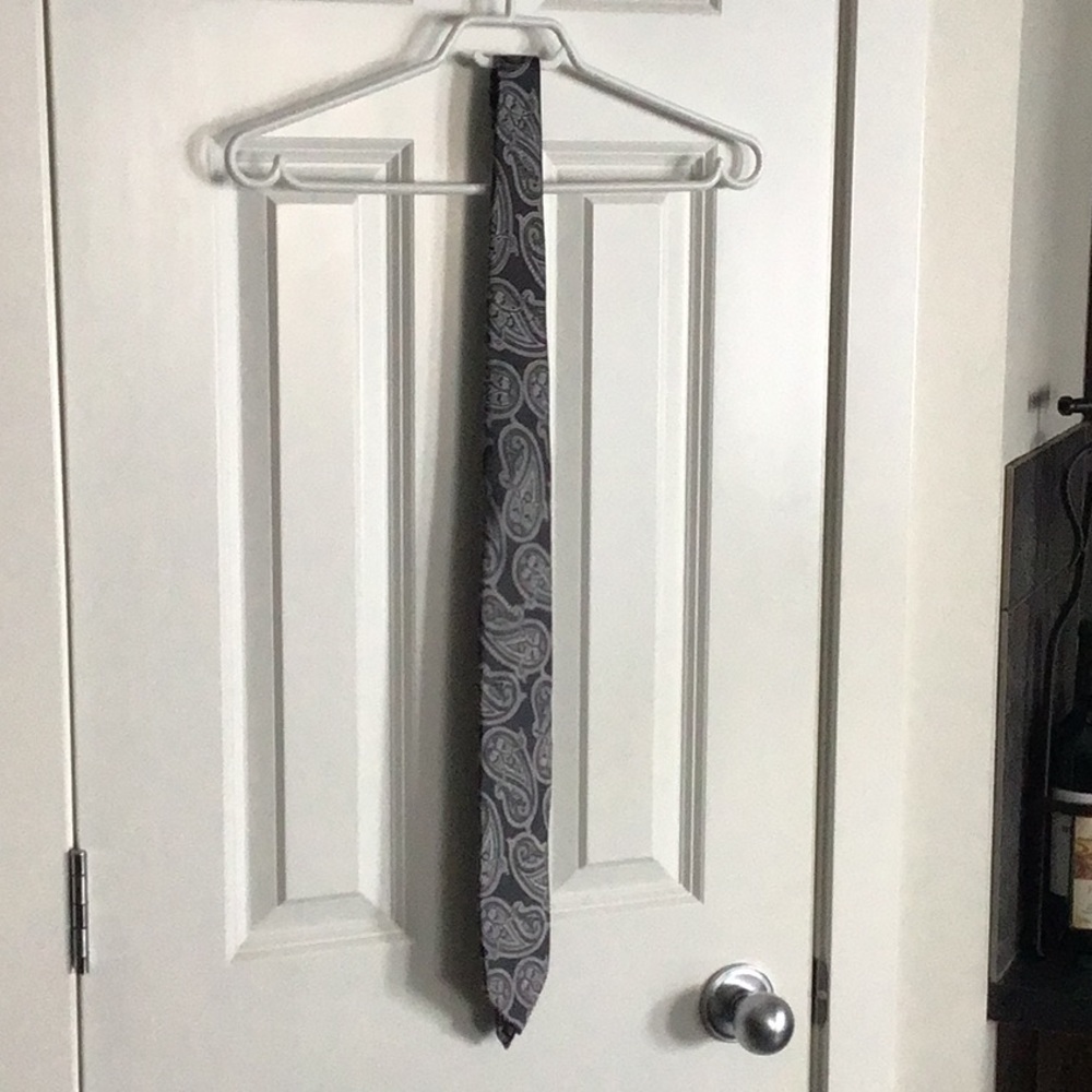 EUC Jones New York tie